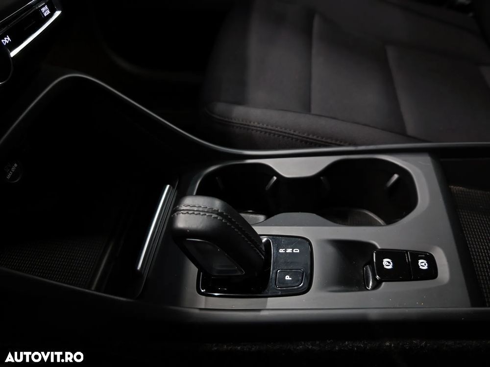 Volvo XC 40 T4 Recharge DKG Inscription Expression - 16