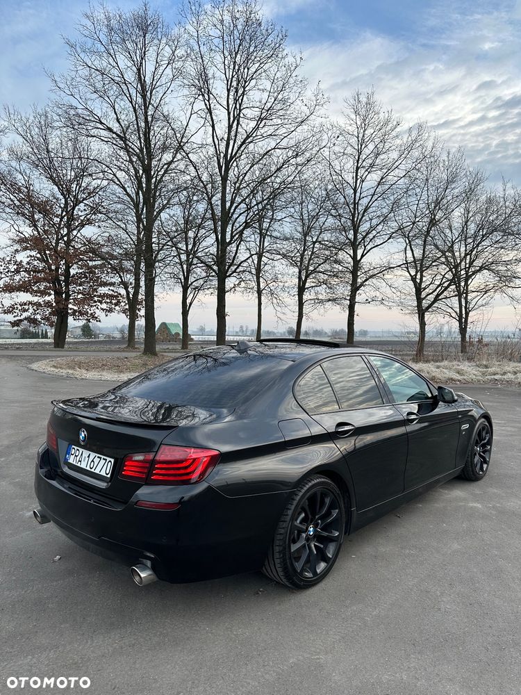 BMW Seria 5 530d Sport-Aut Modern Line - 7