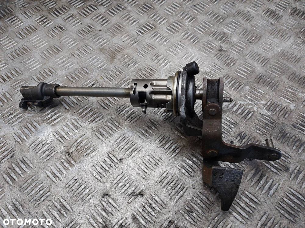 WYBIERAK SKRZYNI BIEGÓW VOLKSWAGEN TOURAN I 2.0 TDI 1K0711046M - 1