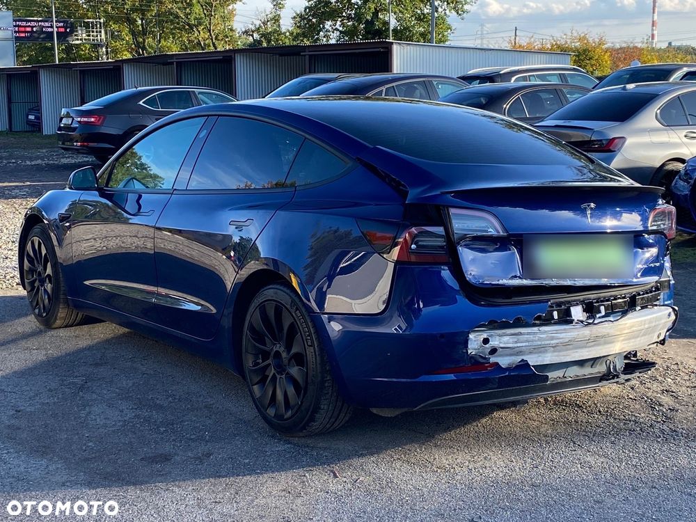 Tesla Model 3 - 1