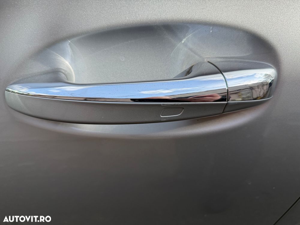 Mercedes-Benz A 180 Sedan 7G-DCT - 37