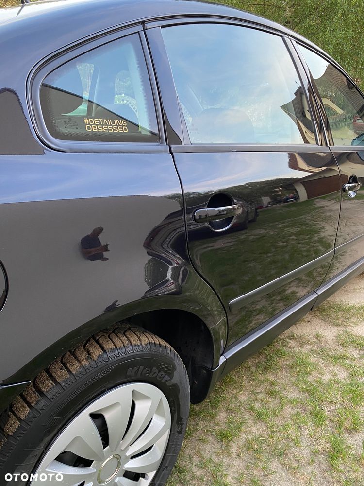 Volkswagen Passat - 18