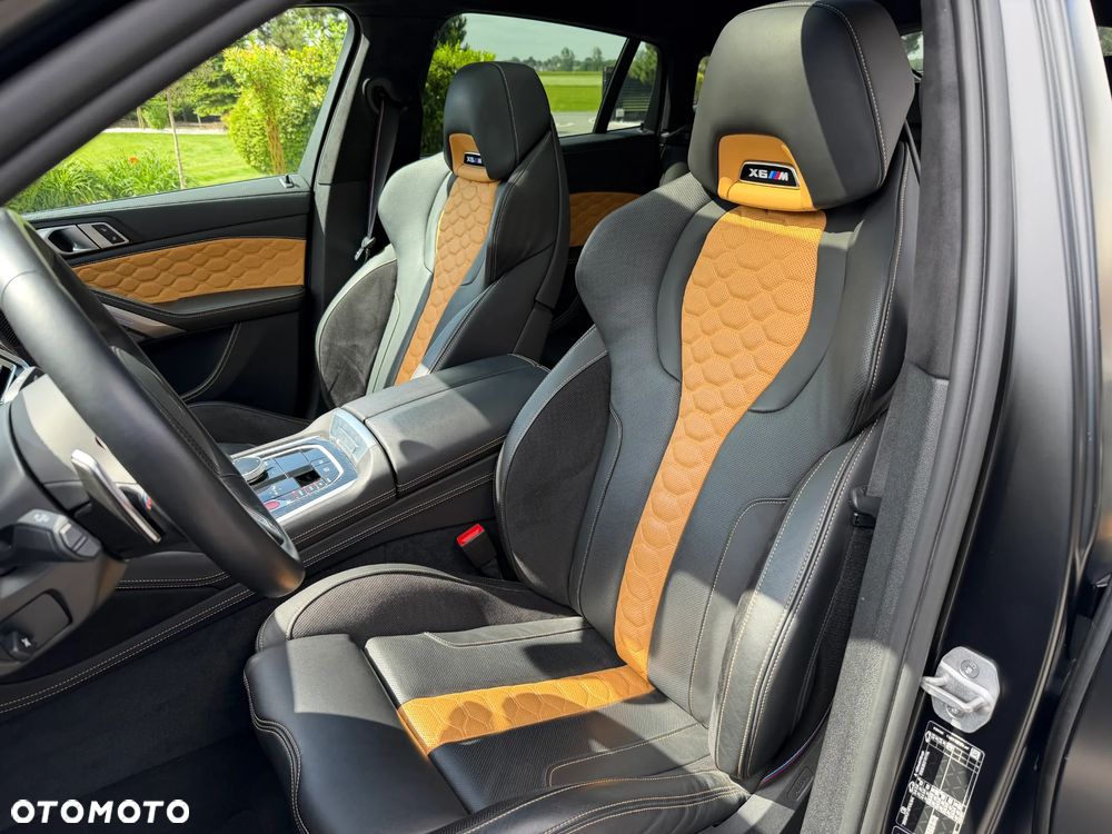 BMW X6M - 24