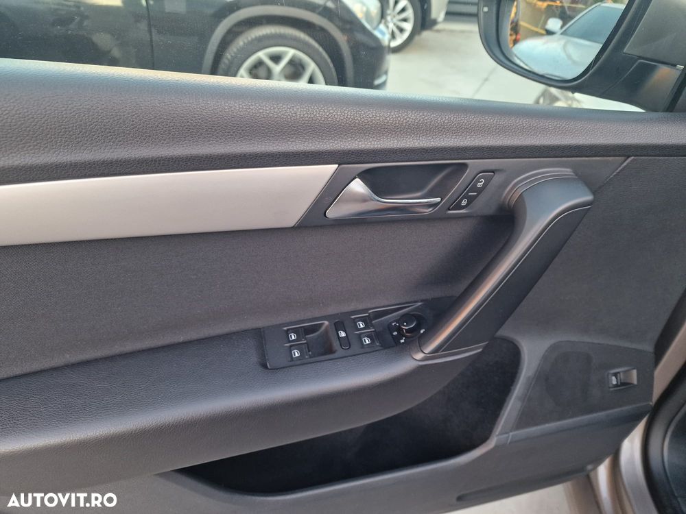 Volkswagen Passat Variant 1.6 TDI DPF BlueMotion Technology Comfortline - 15