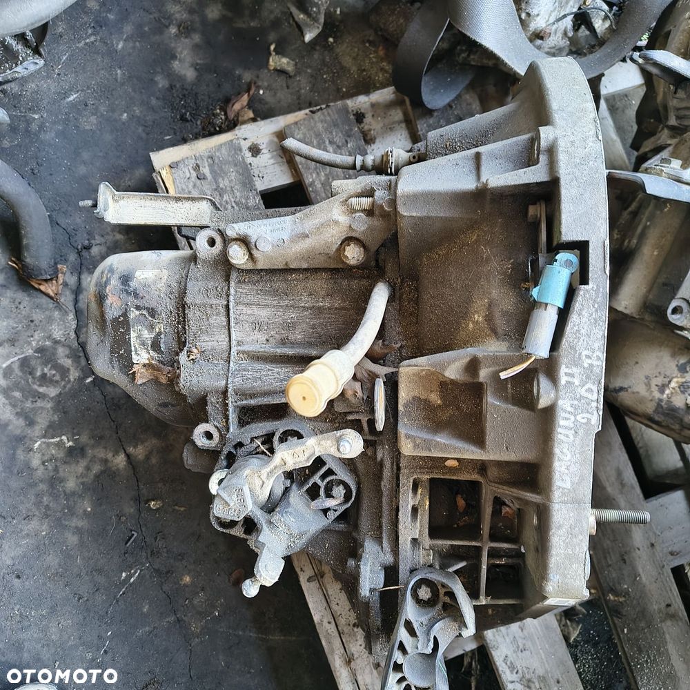 Skrzynia Laguna II - 1