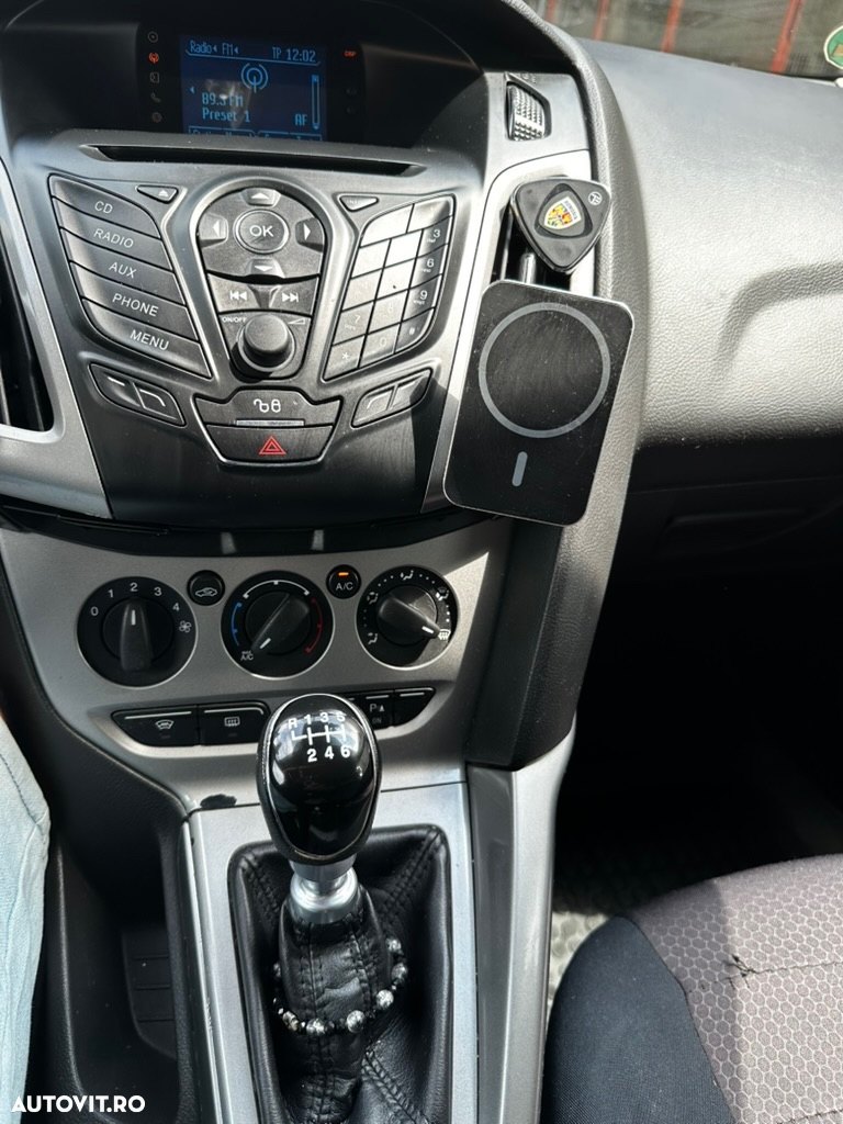 Ford Focus 1.6 TDCi DPF Start-Stopp-System SYNC Edition - 12