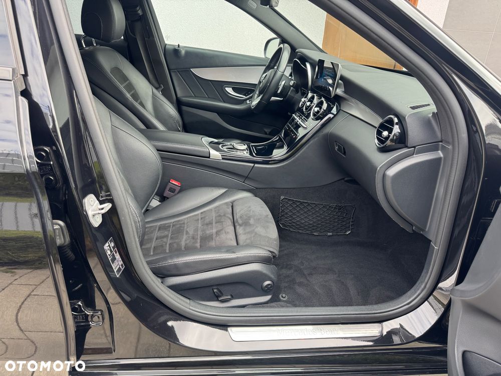 Mercedes-Benz Klasa C 200 d 9G-TRONIC AMG Line - 20