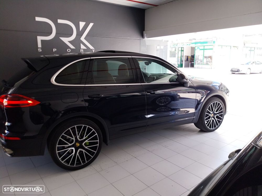 Porsche Cayenne - 5