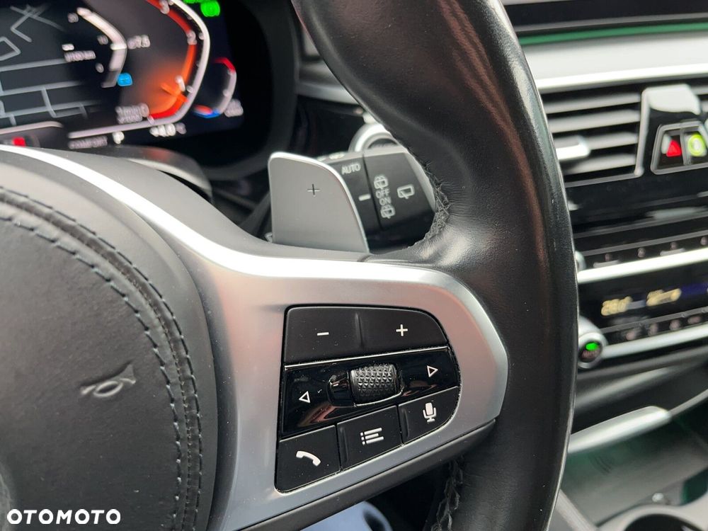 BMW Seria 5 520d xDrive mHEV M Sport sport - 26