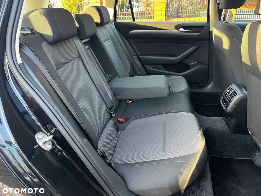 Volkswagen Passat 1.4 TSI BMT Trendline - 26