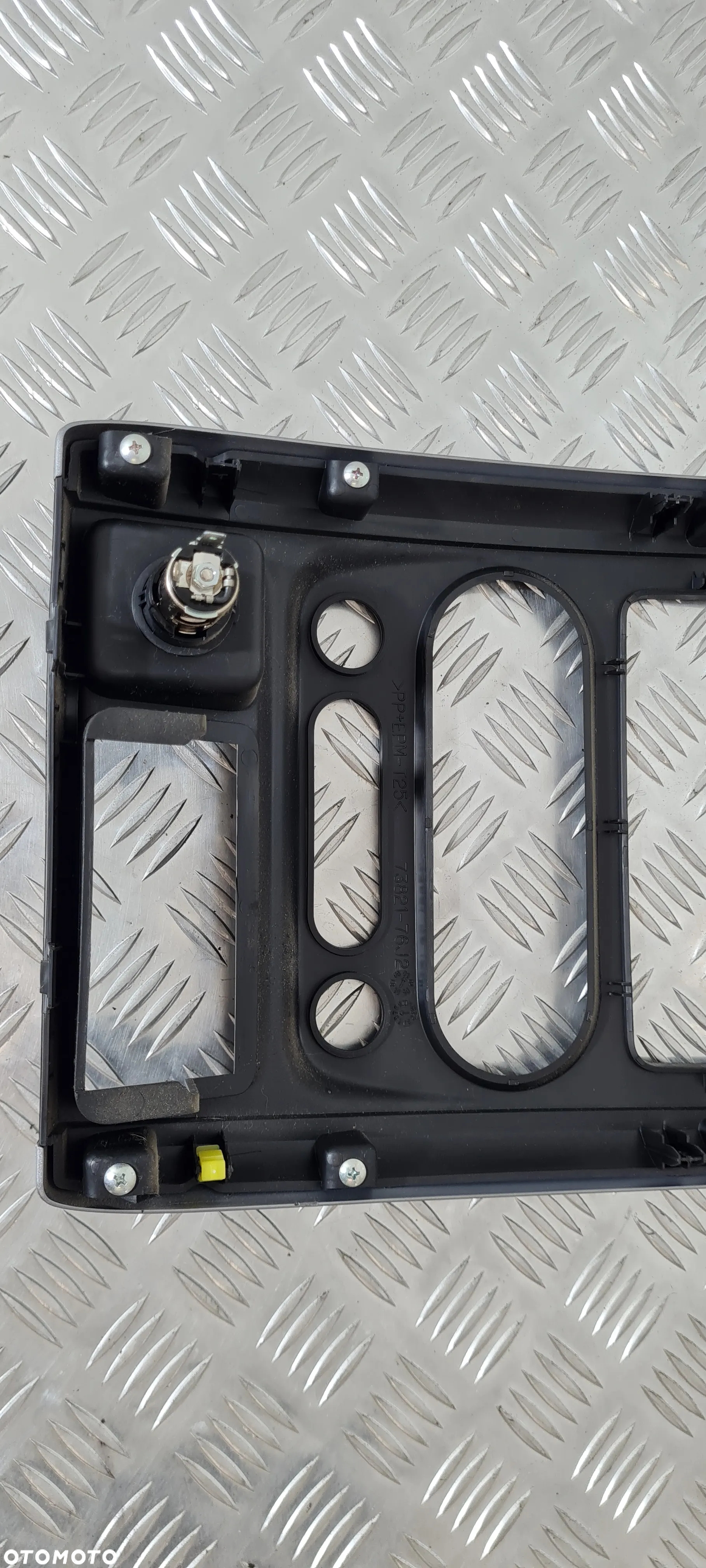 Suzuki Jimny Ramka Radia Panel - 5