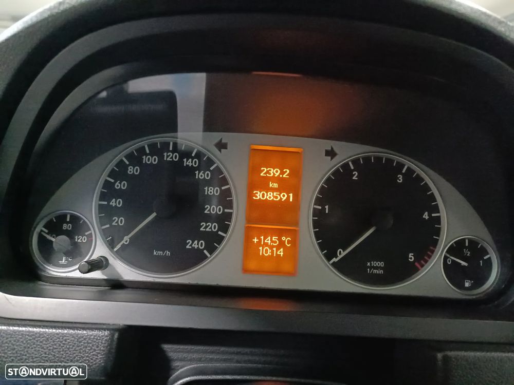 Mercedes-Benz B 180 CDI Executive - 18