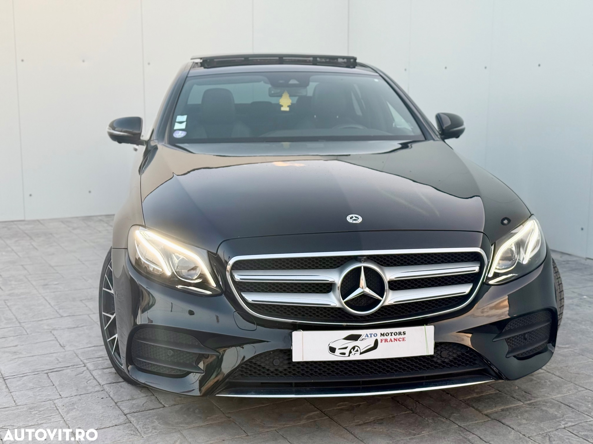 Mercedes-Benz E 300 de 9G-TRONIC AMG Line - 16