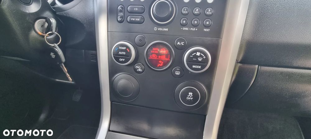 Suzuki Grand Vitara - 24