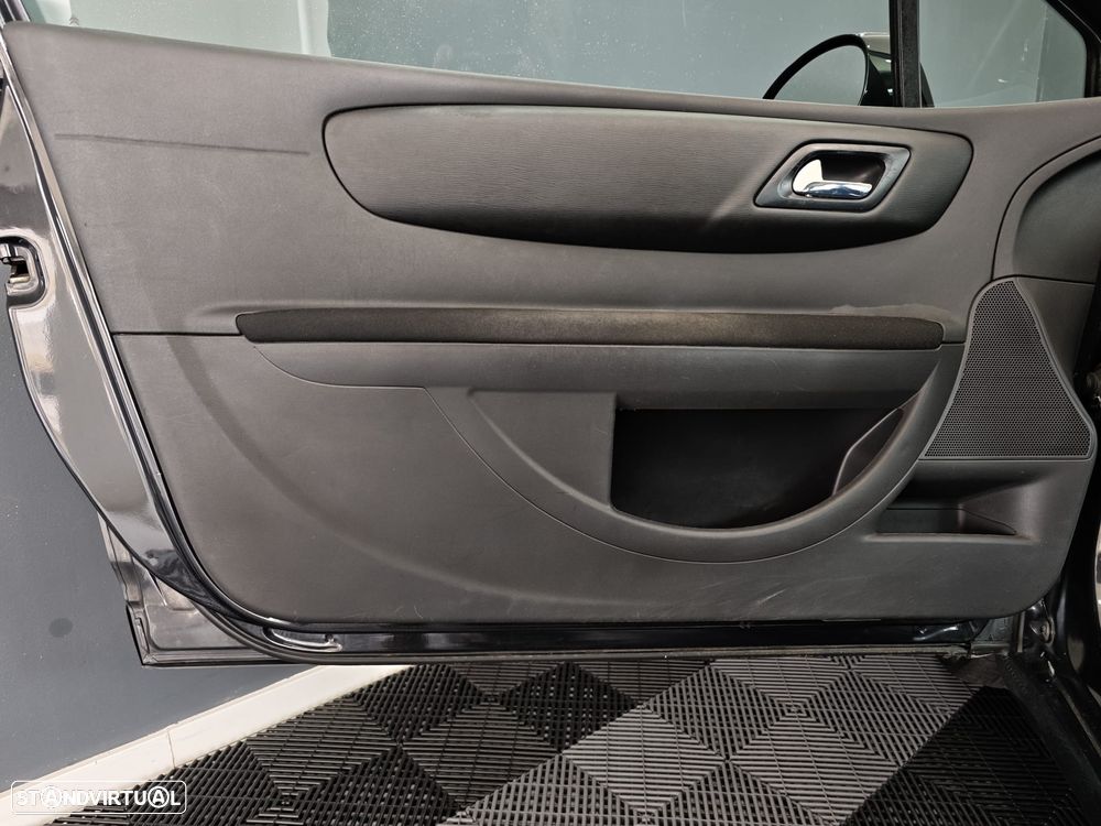 Citroën C4 1.6 HDi 110 VTR Pack - 29