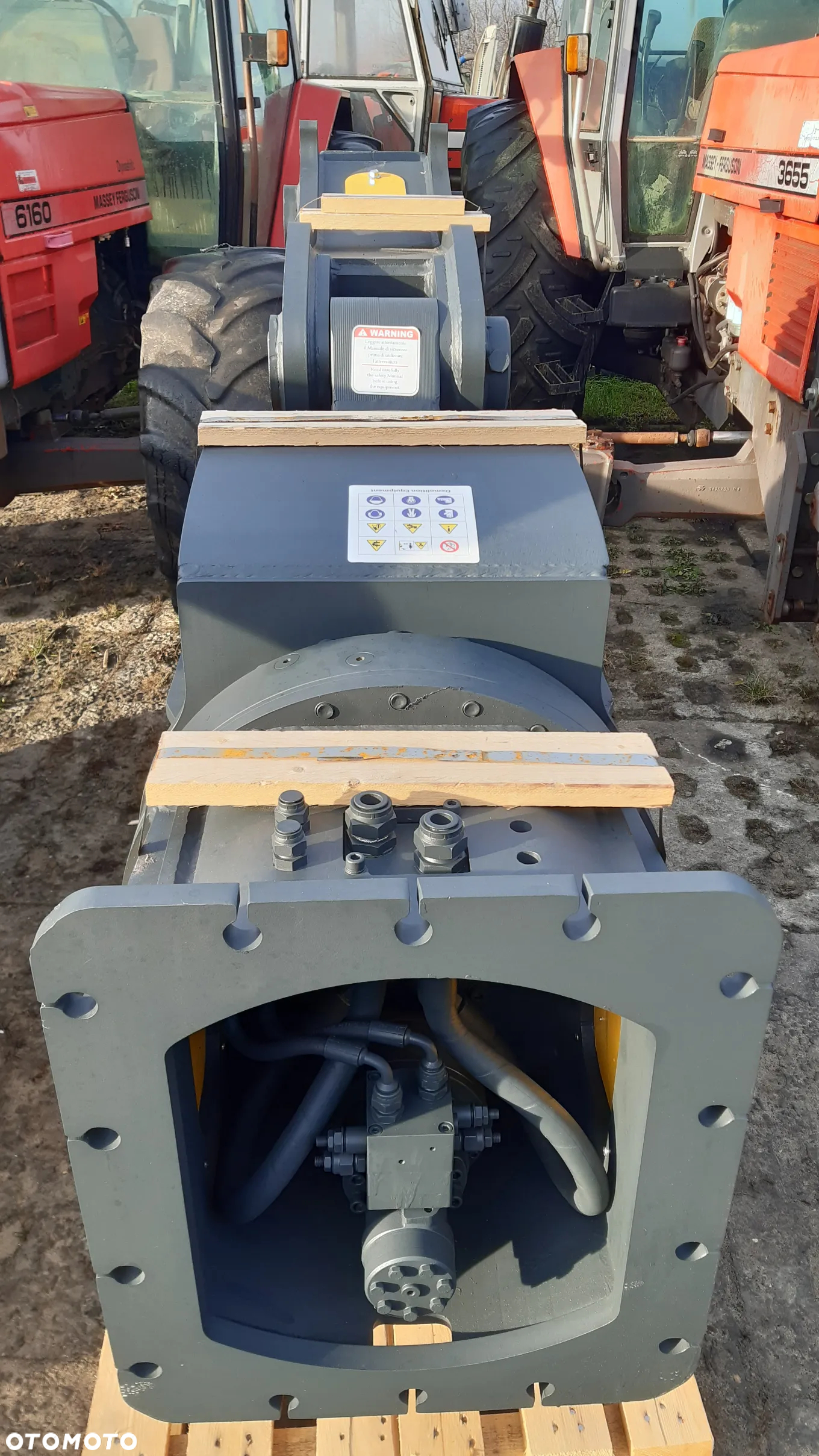 Szczęka krusząca nożyce wyburzeniowe RH 26 Mustang koparka 20-26 T, waga 2300 kg - 3