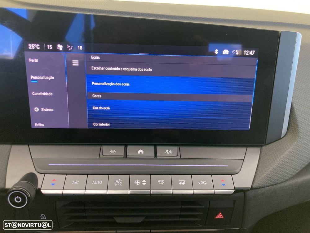 Opel Astra 1.2 T Elegance - 33