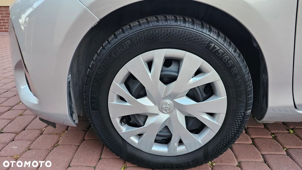 Toyota Yaris 1.0 Premium - 16