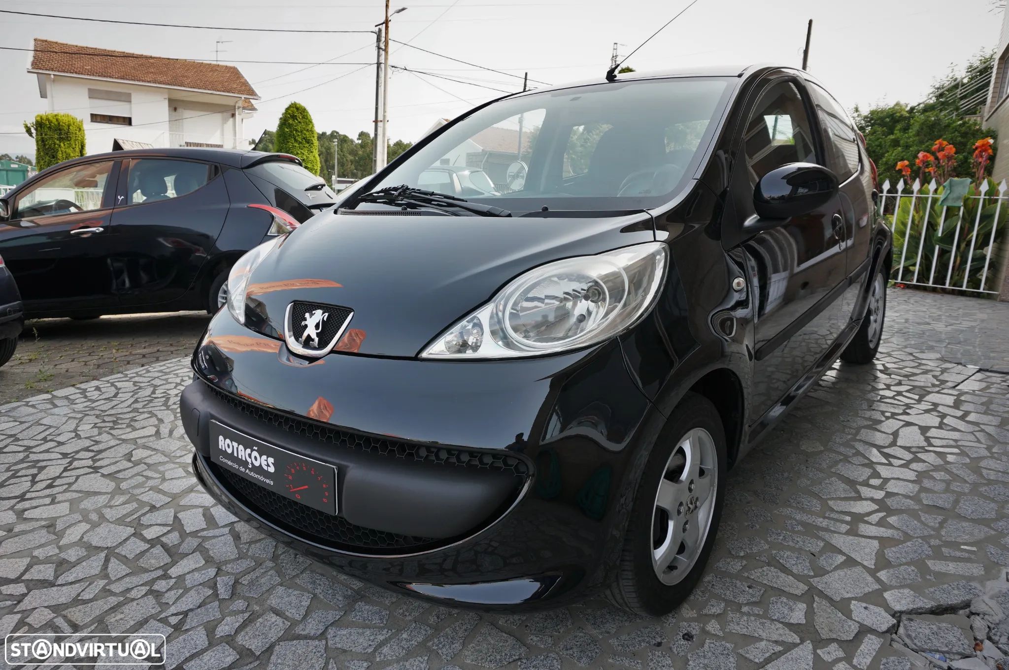 Peugeot 107 1.0 Trendy - 1