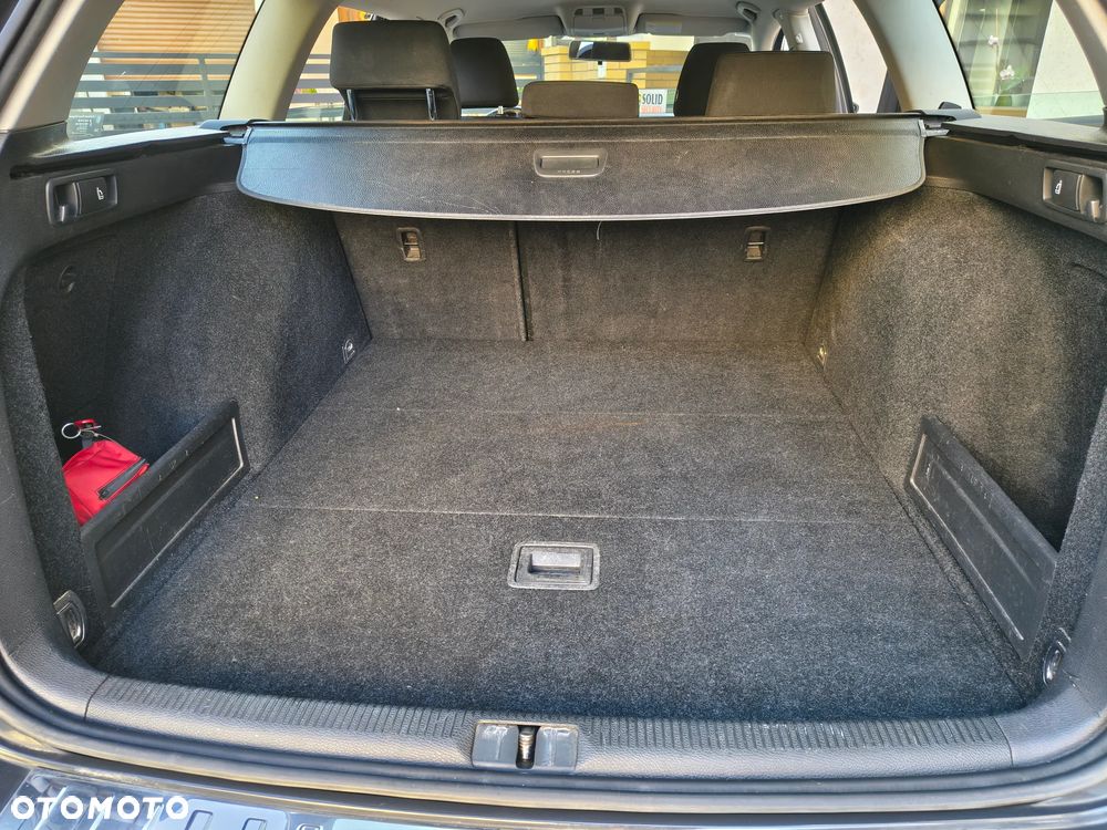 Volkswagen Passat 2.0 TDI Trendline - 14