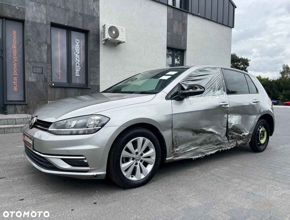 Volkswagen Golf - 3