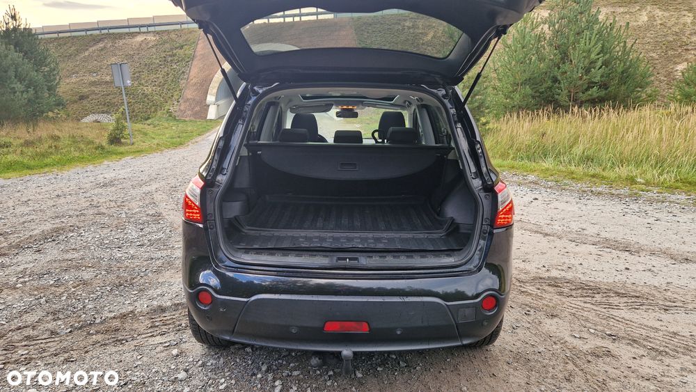 Nissan Qashqai+2 - 6