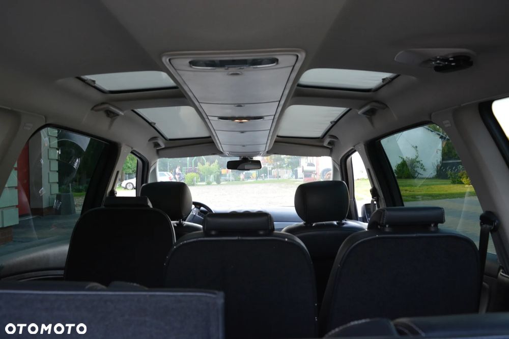 Ford Galaxy - 21