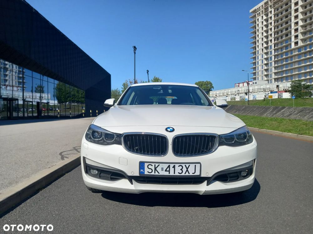 BMW 3GT 320i Advantage - 2