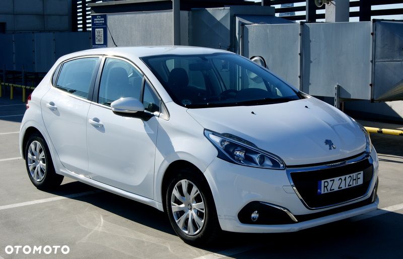 Peugeot 208 PureTech 82 Start & Stop Allure - 2