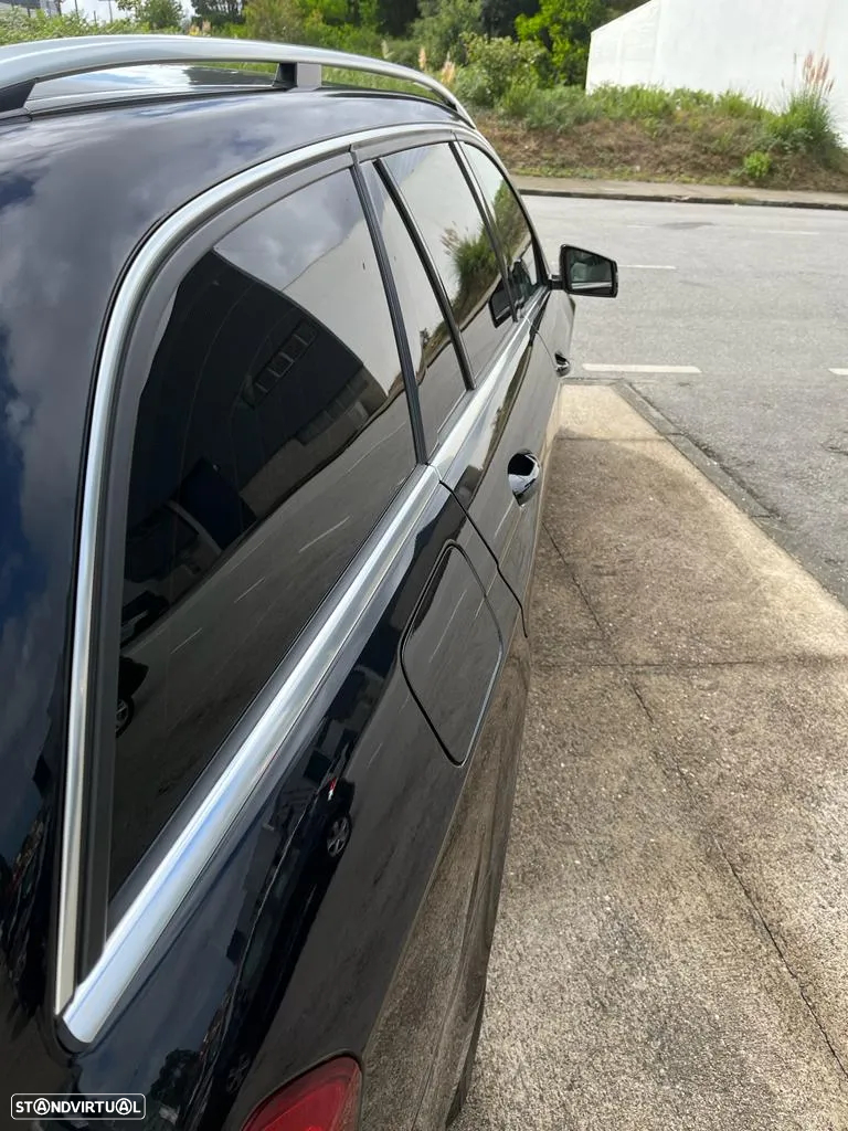 Mercedes-Benz E 200 BlueTEC Avantgarde Auto - 10
