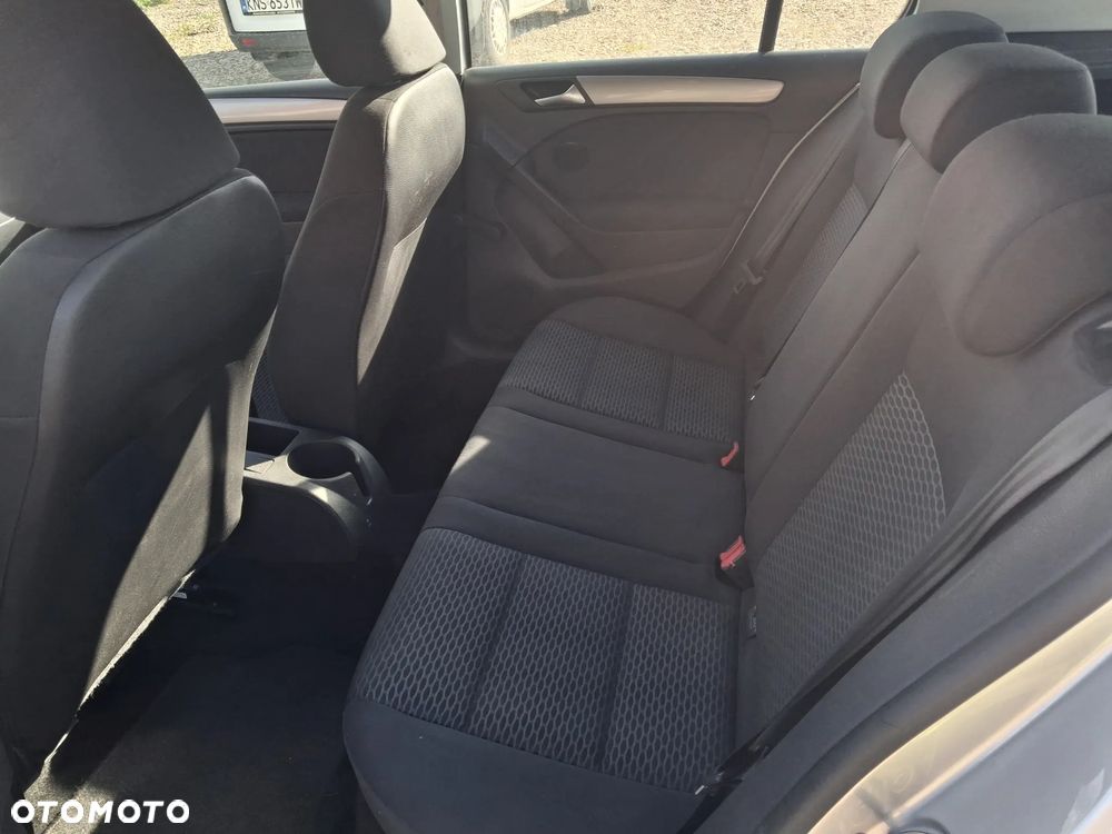 Volkswagen Golf 1.6 TDI BlueMotion Technology Comfortline - 11