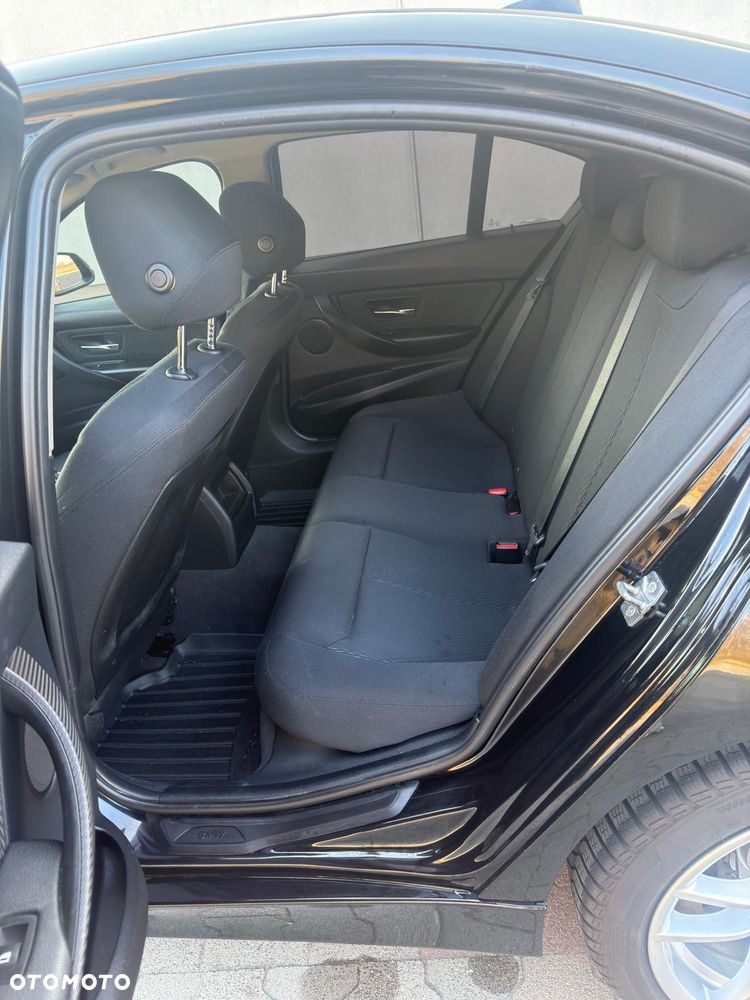 BMW Seria 3 - 24