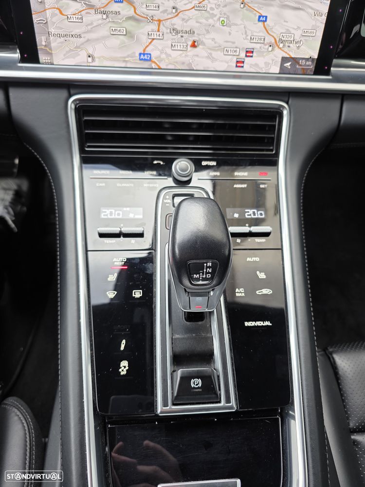 Porsche Panamera Sport Turismo 4 E-Hybrid Platinum Edition PDLS - 25