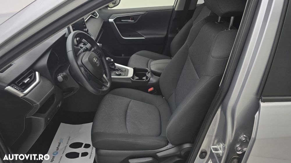 Toyota RAV4 - 12