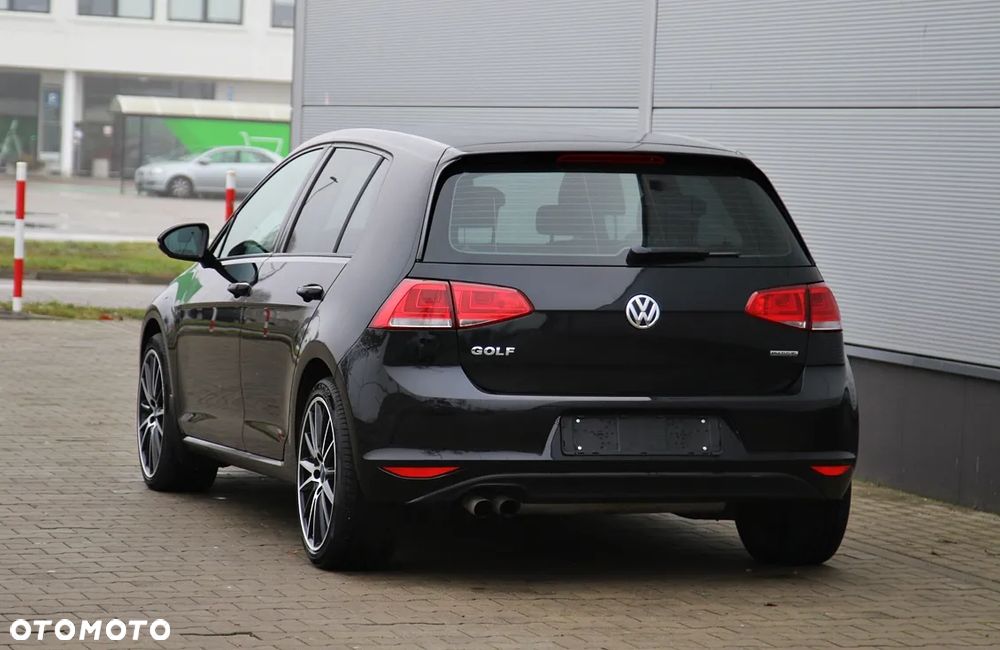 Volkswagen Golf - 9