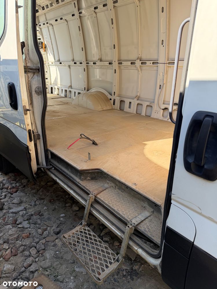 Iveco Daily - 12