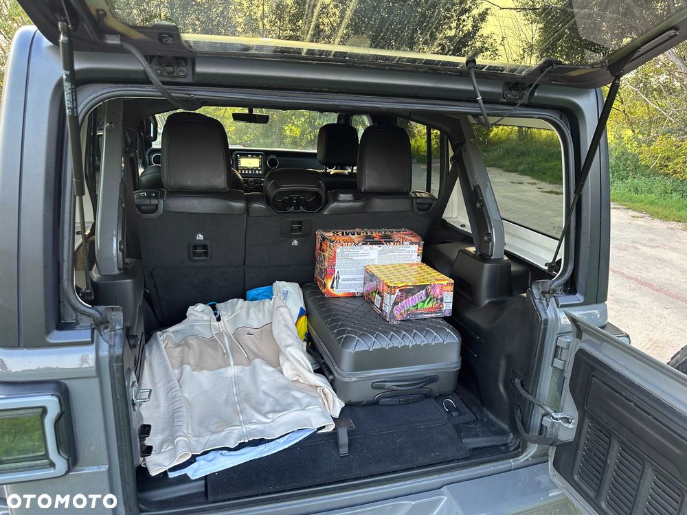 Jeep Wrangler - 6
