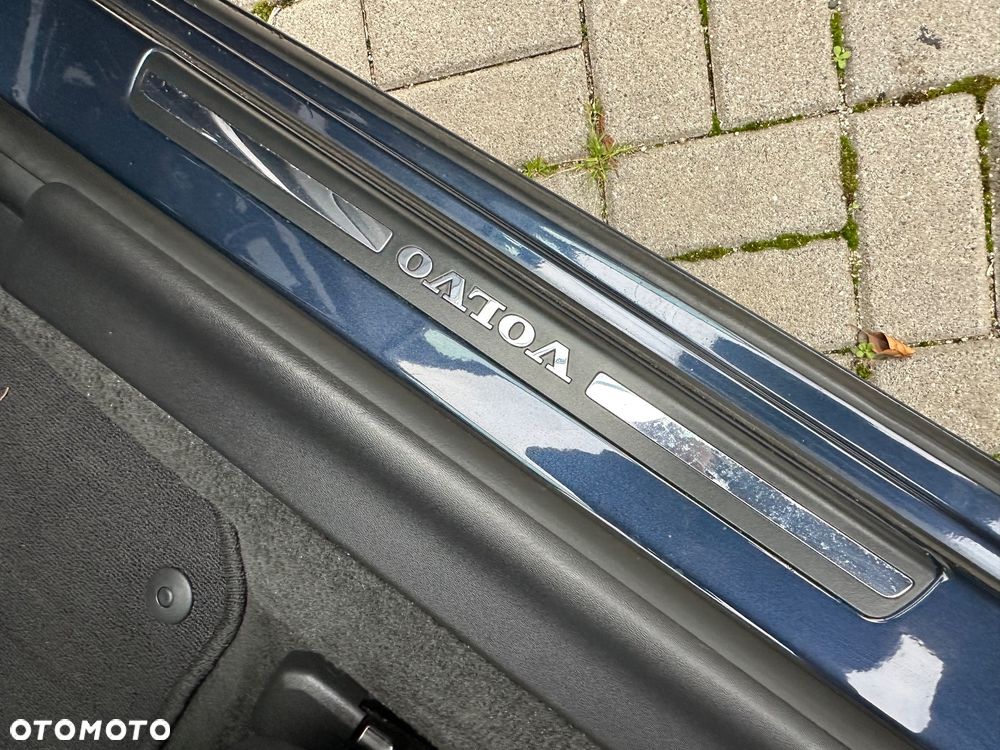 Volvo V60 D4 Momentum - 33