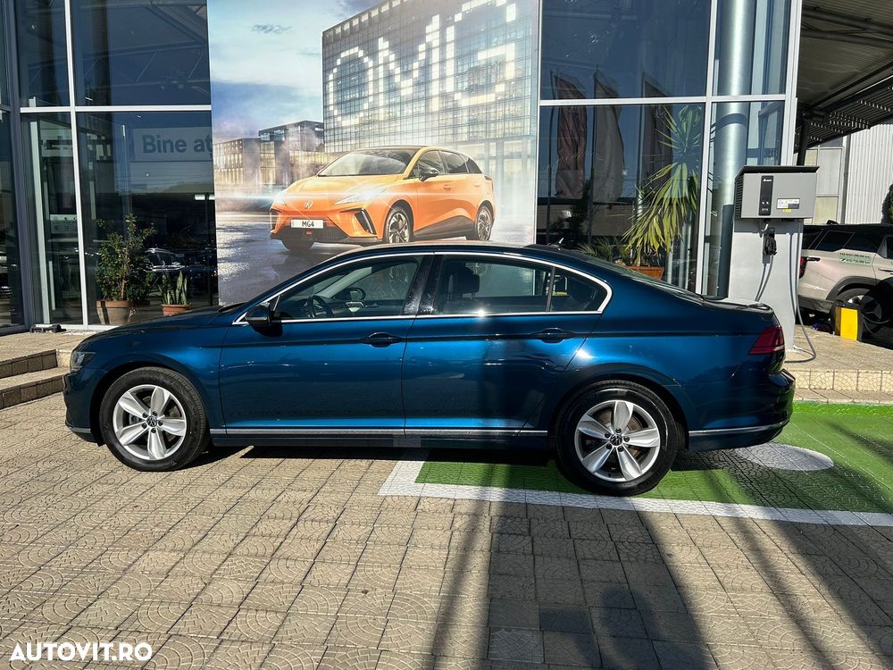 Volkswagen Passat 2.0 TDI DSG 4Mot Highline - 6