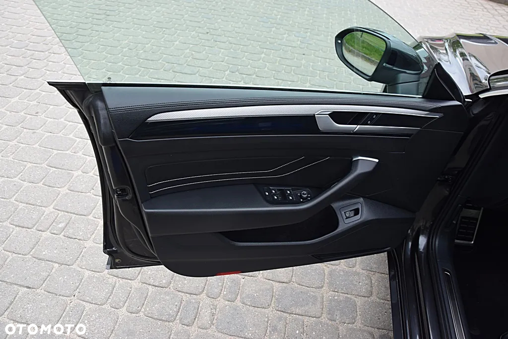 Volkswagen Arteon 2.0 TDI SCR R-Line Edition DSG - 39