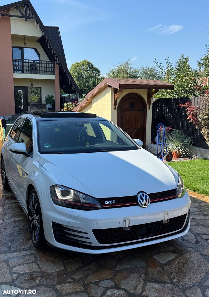 Volkswagen Golf - 4