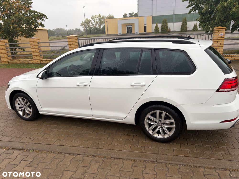 Volkswagen Golf - 8