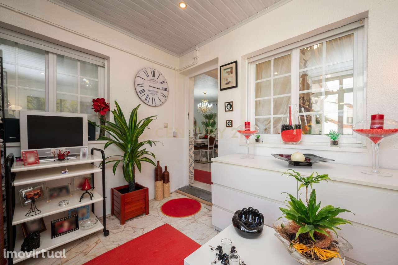 Moradia T4+1 para venda em Queijas. - Grande imagem: 4/31