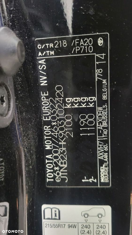 Toyota Camry - 24