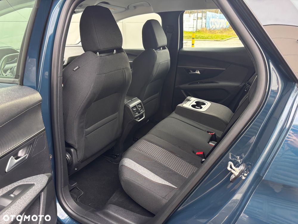 Peugeot 3008 1.2 PureTech GPF Allure S&S EAT8 - 18