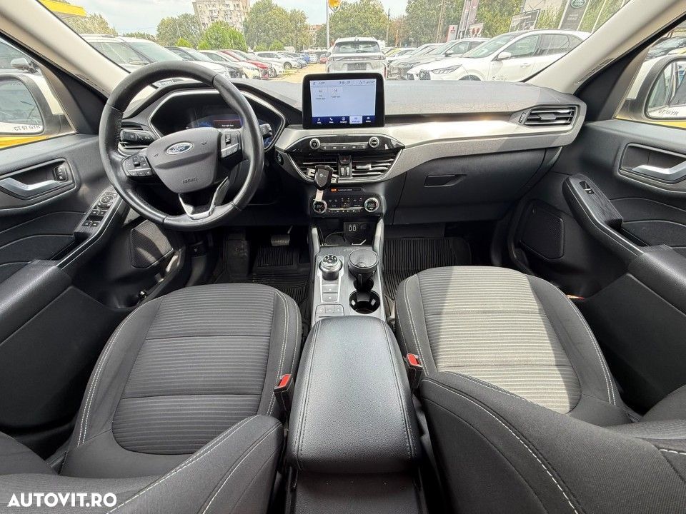 Ford Kuga - 17
