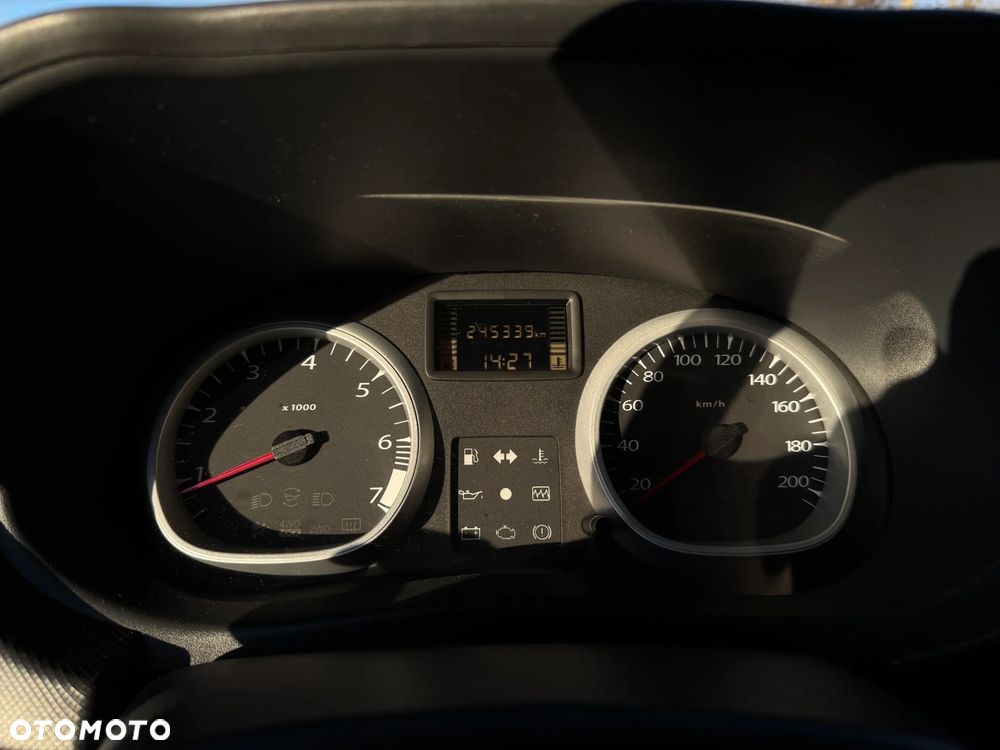 Dacia Duster 1.6 - 17