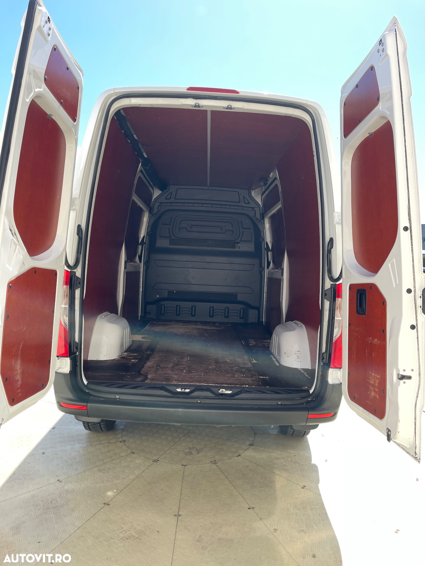 Mercedes-Benz Sprinter 319 3.0CDI V6 MEDIU 2CULISANTE - 14