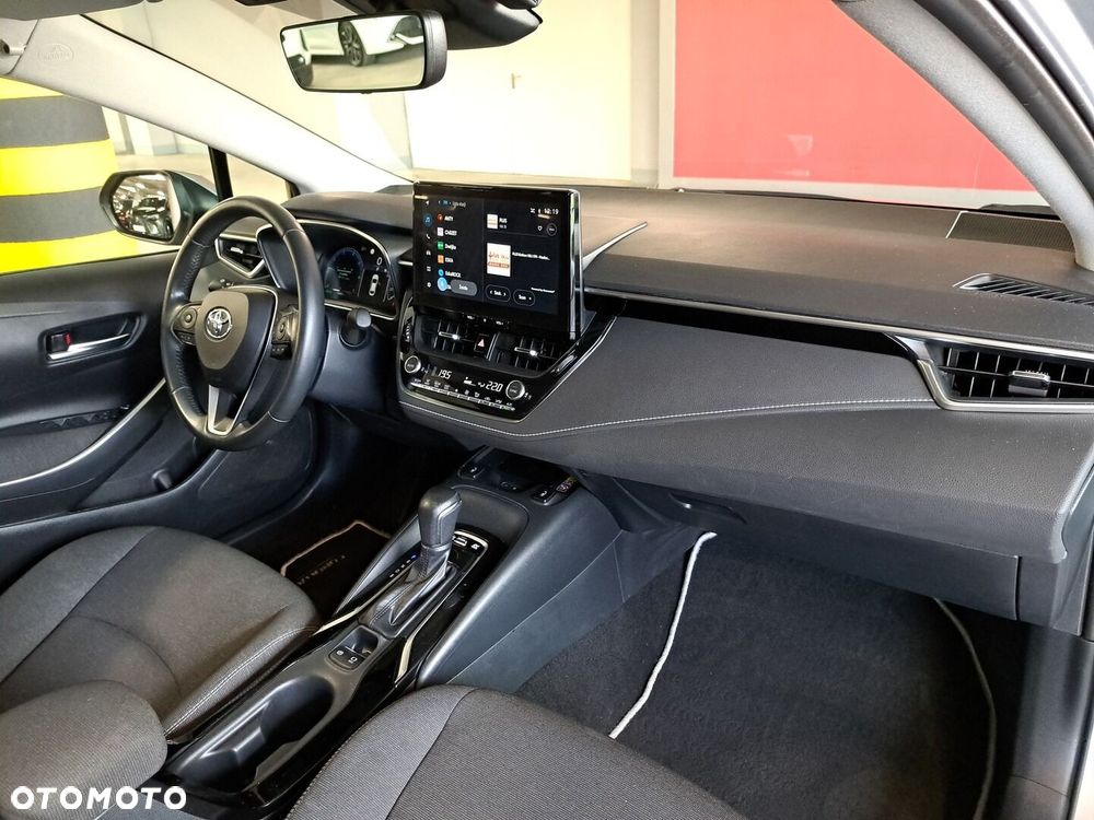 Toyota Corolla 1.8 Hybrid Comfort - 17