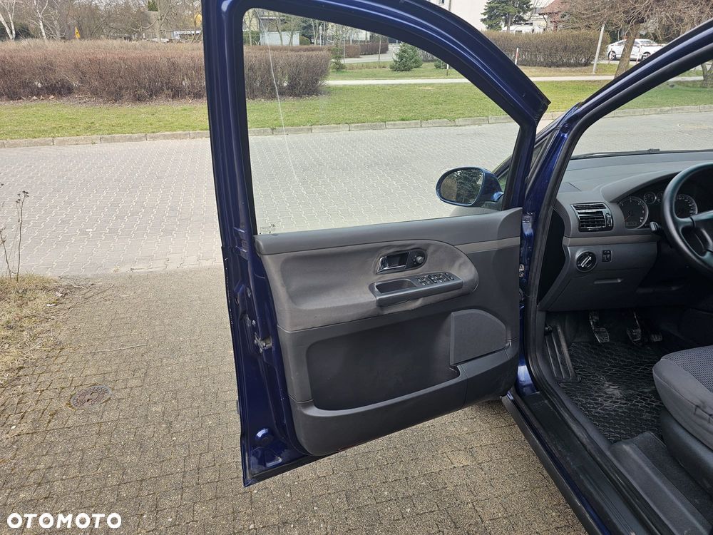 Volkswagen Sharan 2.0 TDI Highline - 24